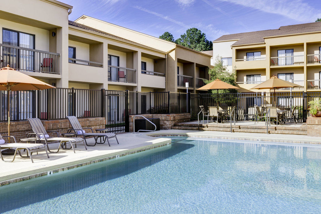 Courtyard By Marriott Raleigh Midtown Hotel Exterior photo